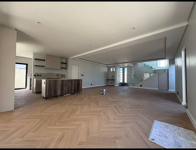 4 BEDROOM HOUSE FOR SALE IN SANDOWN